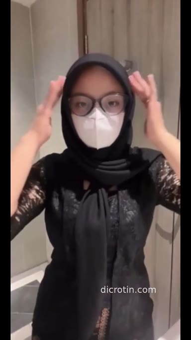 BOKEP ABG Jilbab Kebaya Hitam Birahi Sampai Wikwik