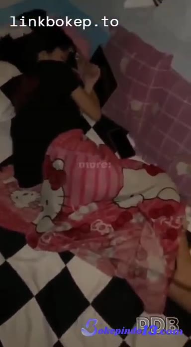 Background nonton video viral Bokep Adik Lagi Rebahan Malah Di Ewe Kakaknya Dood