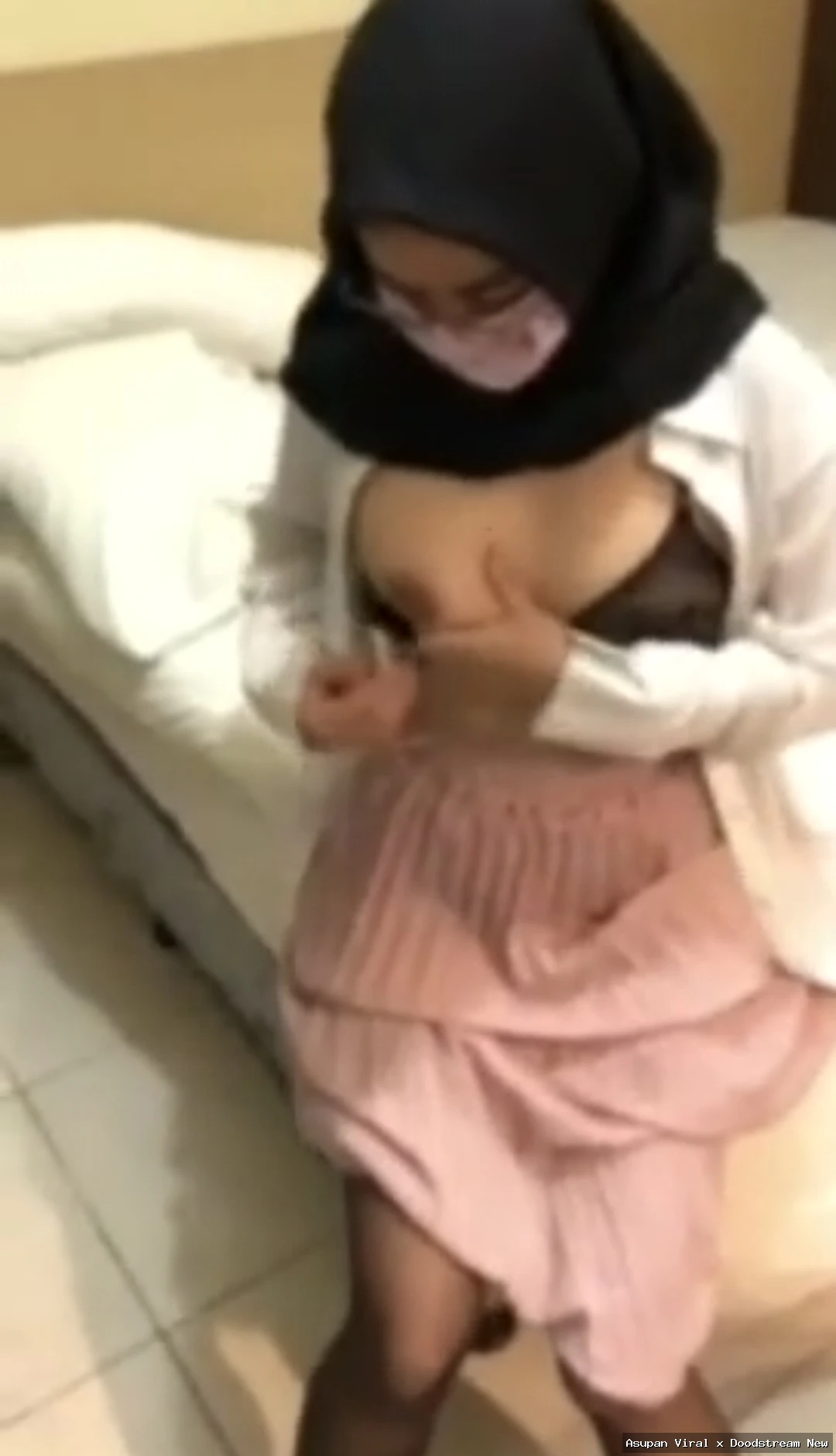 Background nonton video viral TOP TRENDING ABG Terbaru Mahasiswa Muasin Nafsu Dosen Cabul Demi Nilai Terbaik Dood