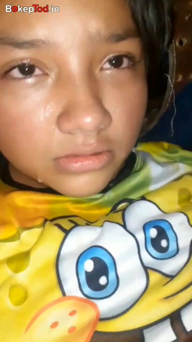 Background nonton video viral Bocil Baju Spongebob Nangis Dipaksa Ayah Tiri Terbaru